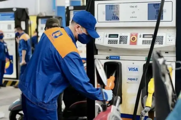 Lưu ý khi tham khảo giá xăng dầu trên mạng